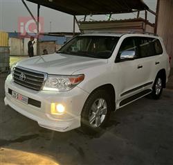 تۆیۆتا لاند کروزەر